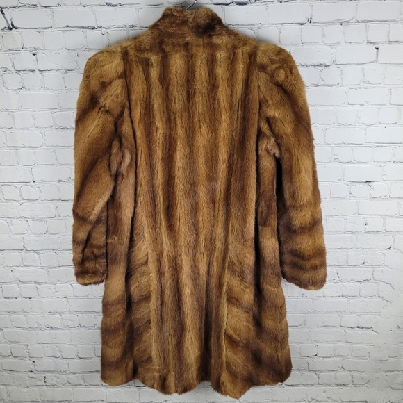 VINTAGE | fur button up fully lined coat - Picture 5 of 5